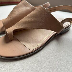 Women's Vionic Sandals - softest elegant leather - size 9.5 - Worn Once!